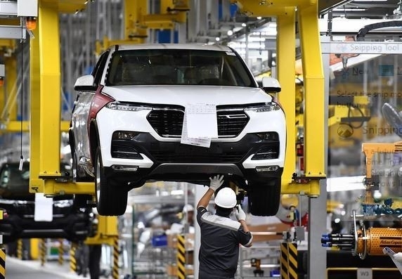 Chính phủ chính thức ban hành nghị định về việc giảm 50% lệ phí trước bạ đối với ô tô sản xuất trong nước