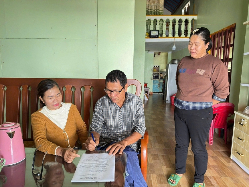 Người cao tuổi Quảng Ninh tích cực tham gia bảo vệ môi trường biển