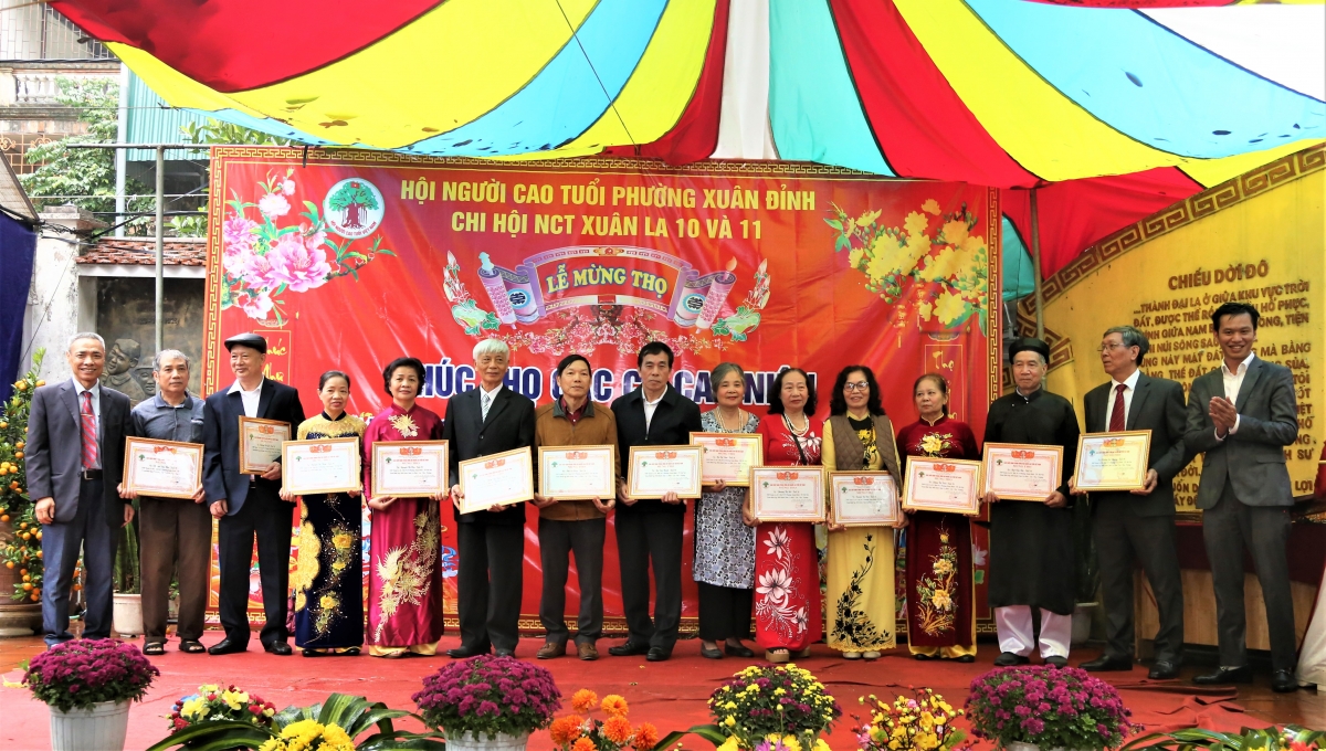 Lan tỏa đạo hiếu từ lễ mừng thọ NCT Xuân La 10, Xuân La 11