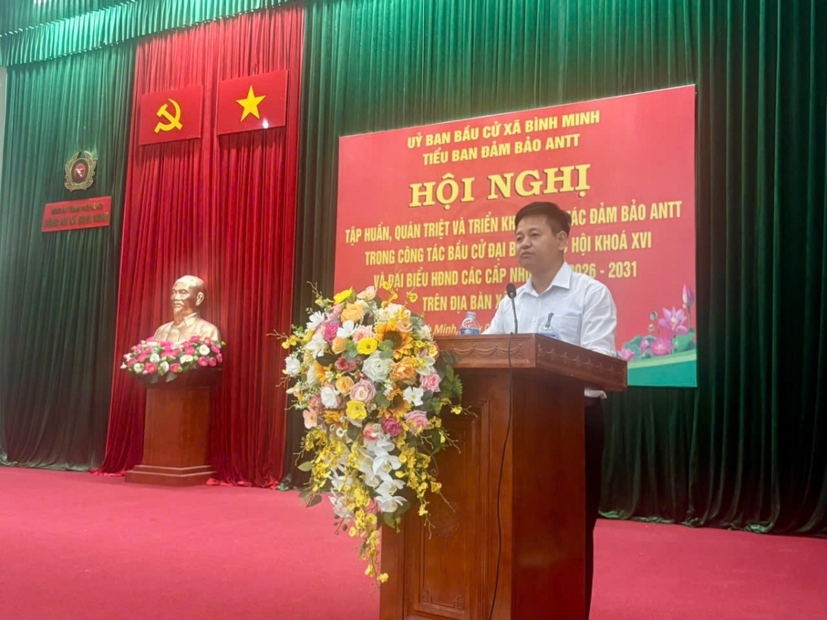 Nguyễn Đăng Việt – Chủ tịch UBND xã Bình Minh phát biểu chỉ đạo tại Hội nghị