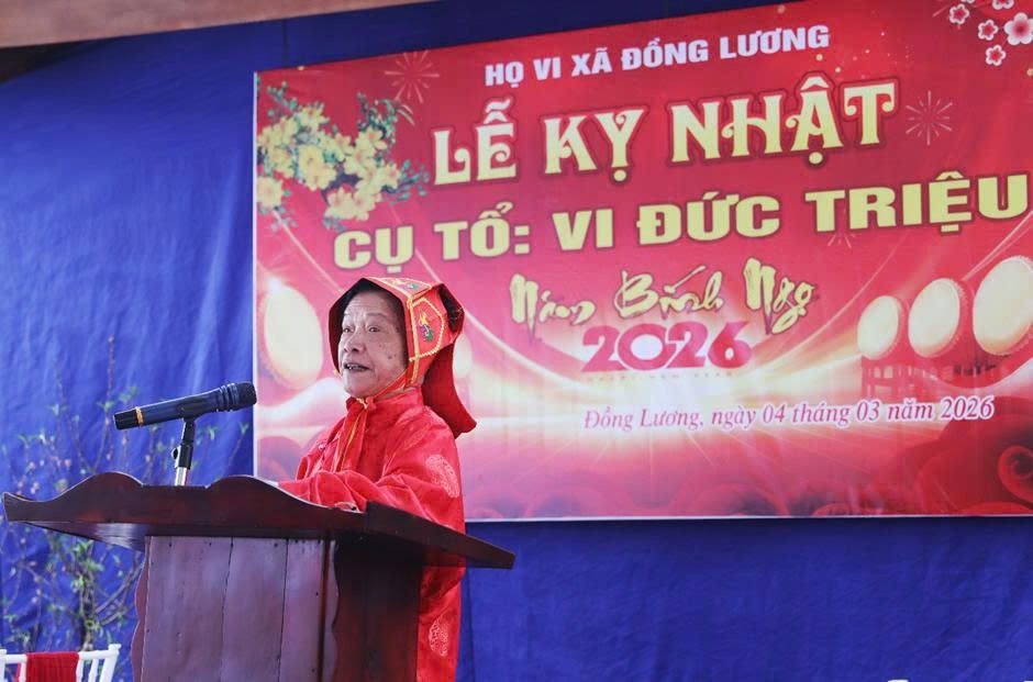 Cụ Vi Văn Quyền phát biểu trong buổi lễ