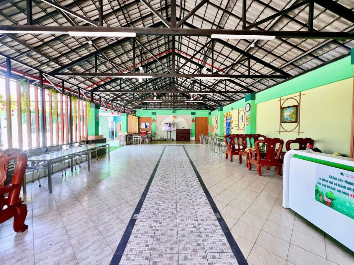 Không gian nhà ăn và sinh hoạt chung