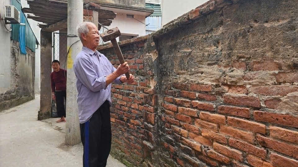 Cựu chiến binh U90 tự nguyện hiến đất, mở rộng con ngõ