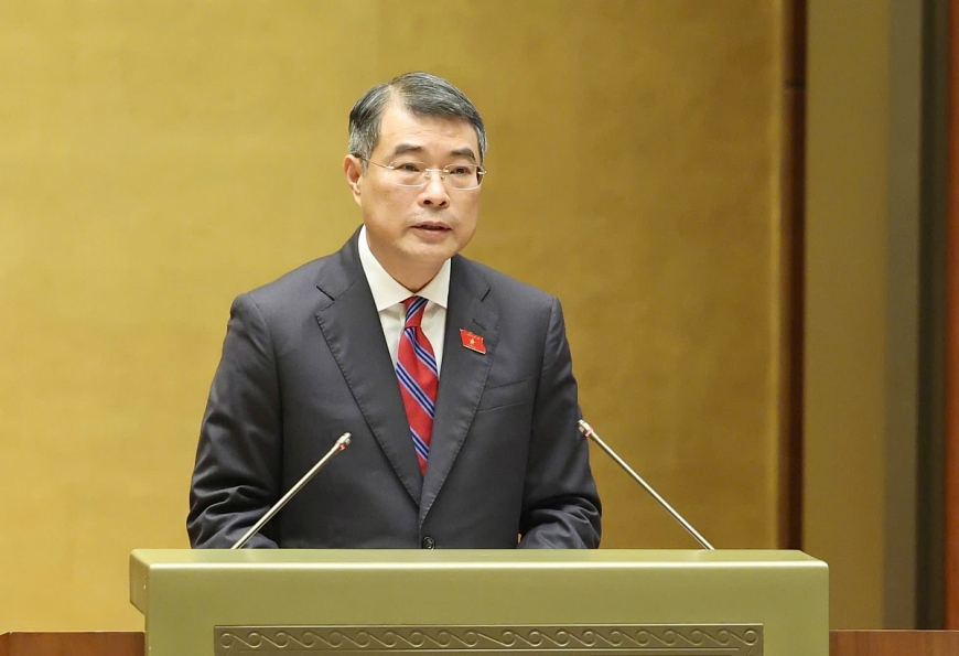 Thủ tướng Chính phủ Lê Minh Hưng trình bày Báo cáo của Chính phủ.  Ảnh: VGP/Nhật Bắc