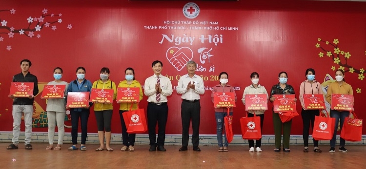 Ngày hội “Tết Nhân ái” Xuân Quý Mão dành cho 200 bà con có hoàn cảnh khó khăn