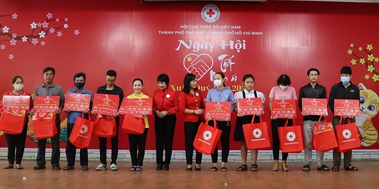 Ngày hội “Tết Nhân ái” Xuân Quý Mão dành cho 200 bà con có hoàn cảnh khó khăn