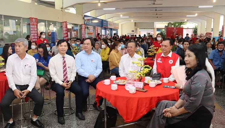 Ngày hội “Tết Nhân ái” Xuân Quý Mão dành cho 200 bà con có hoàn cảnh khó khăn