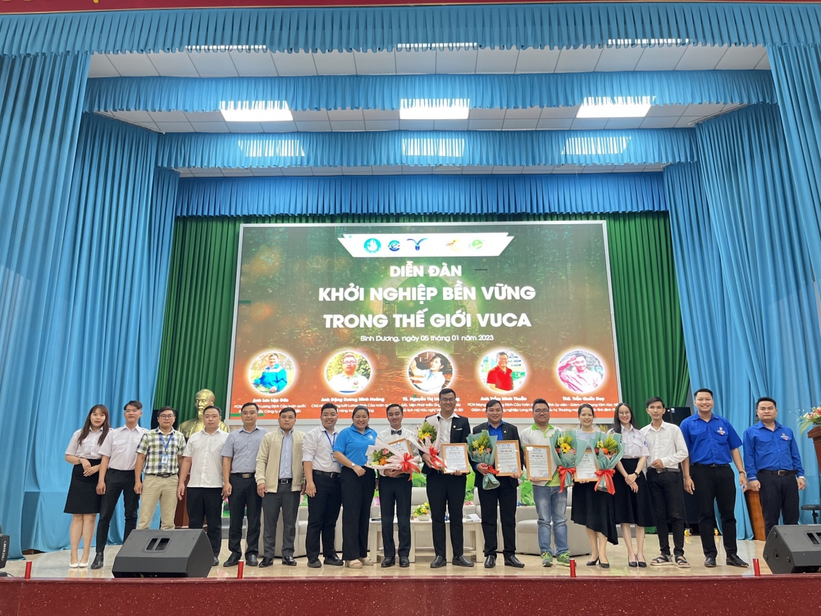 Mạng lưới Lương Định Của:  Bồi đắp trí tuệ và nhiệt huyết khởi nghiệp