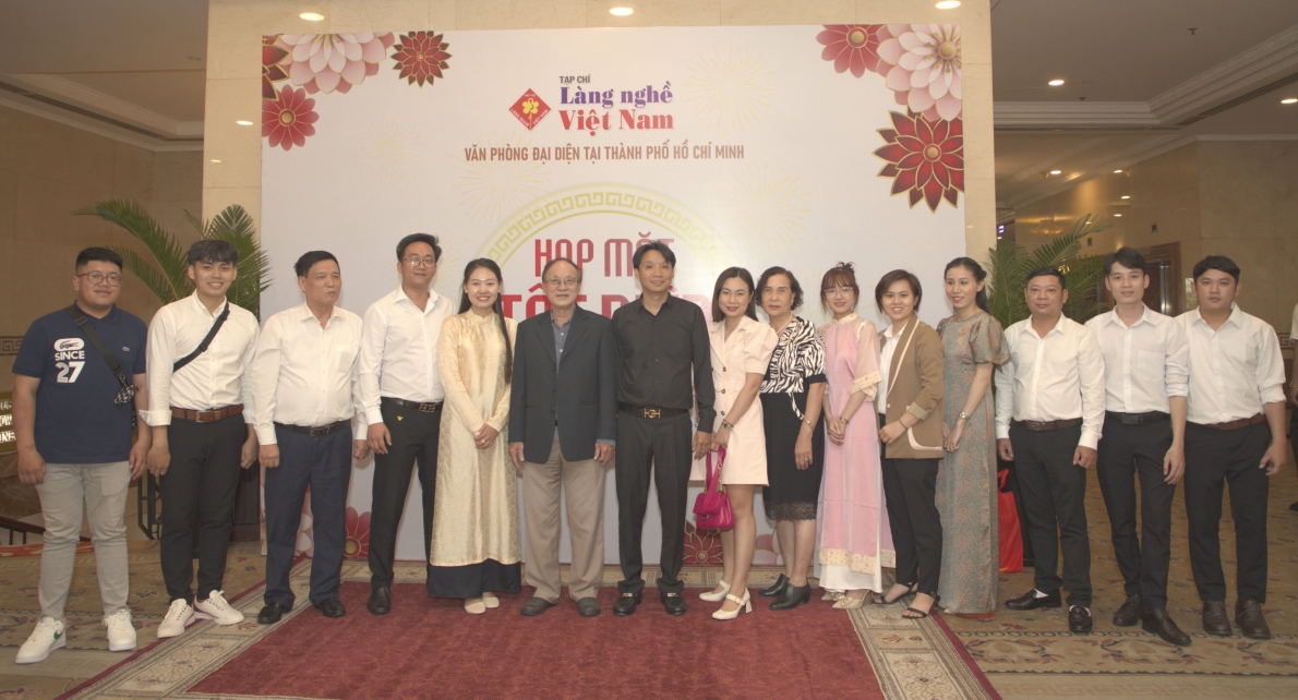 Văn phòng đại diện Tạp chí Làng nghề Việt Nam tại TP Hồ Chí Minh họp mặt cuối năm