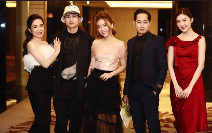 Xem trọn bộ "Dưới bóng cây hạnh phúc" trên VTV1