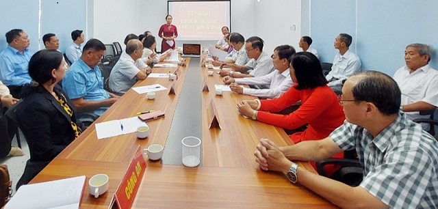 1/ Bà Huỳnh Thị Diễm Ngọc, Phó Chủ tịch UBND tỉnh Sóc Trăng phát biểu tại hội nghị