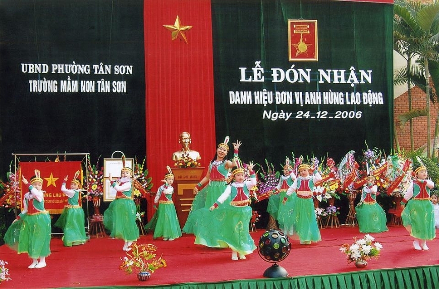 Nâng cao chất lượng giáo dục toàn diện, xứng danh đơn vị anh hùng