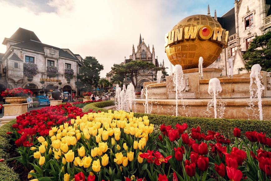 Bà Nà “hóa” vườn hoa khổng lồ vào mùa xuân