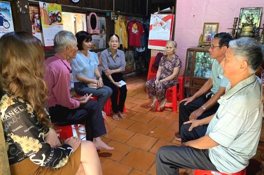 Thăm, tặng quà NCT huyện Bù Đăng, tỉnh Bình Phước