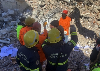 Hỗ trợ một số gia đình Việt Nam bị ảnh hưởng bởi động đất tại Thổ Nhĩ Kỳ
