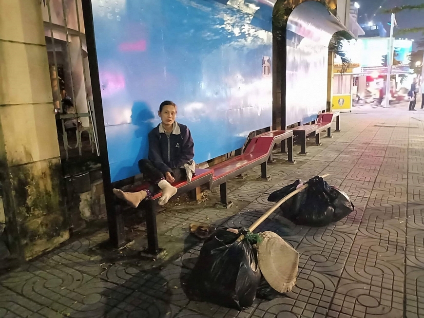 Đồng nát lúc nửa đêm