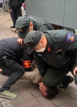 Hà Nội: Khống chế, bắt giữ tài xế say xỉn đá vào mặt Cảnh sát Hình sự