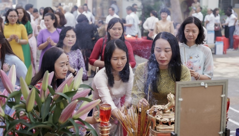 Trường THPT Lê Thánh Tôn: Tổ chức Lễ giỗ vua Lê Thánh Tôn lần thứ 526 (1497-2023)