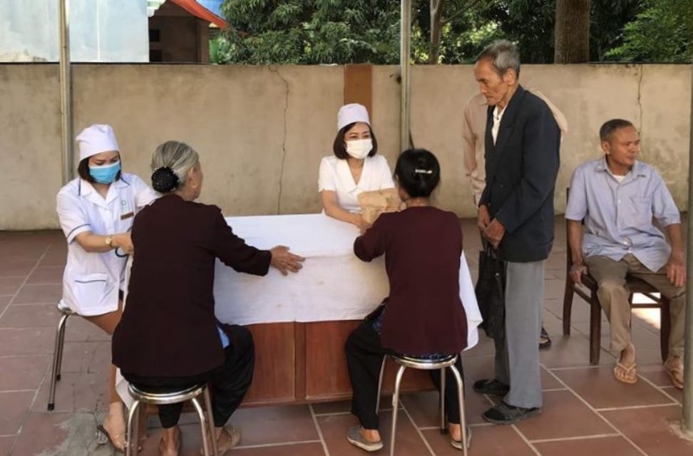 Khám sức khỏe cho NCT xã Hà Lộc, thị xã Phú Thọ, tỉnh Phú Thọ