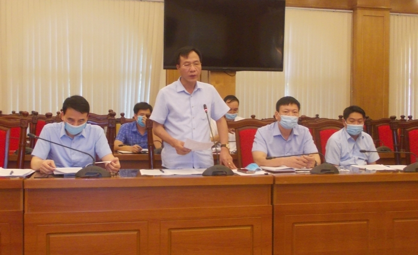 Ông Lê Hồng Trung, Giám đốc Sở Y tế Vĩnh Phúc phát biểu tại một hội nghị.