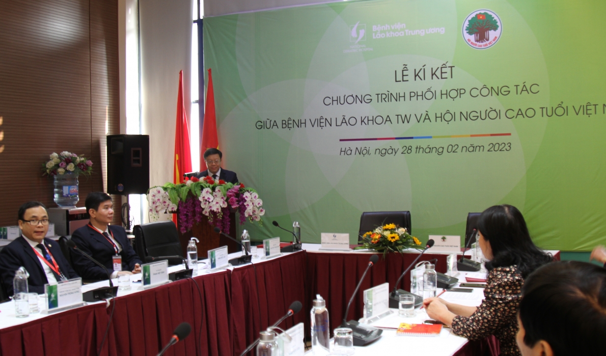 Giám đốc Bệnh viện Lão Khoa Trung ương Nguyễn Trung Anh phát biểu