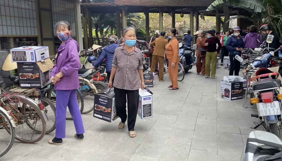 Tham gia "mua hàng, hoàn tiền", nhiều người cao tuổi ở Phú Thọ mất tiền triệu