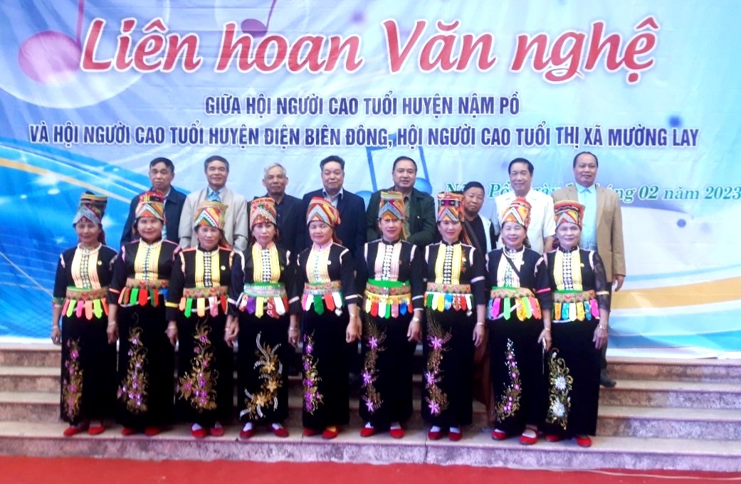 Đoàn cán bộ Hội NCT huyện Điện Biên Đông đi giao lưu, học tập, trao đổi kinh nghiệm tại huyện Nậm Pồ và thị xã Mường Lay, tỉnh Điện Biên