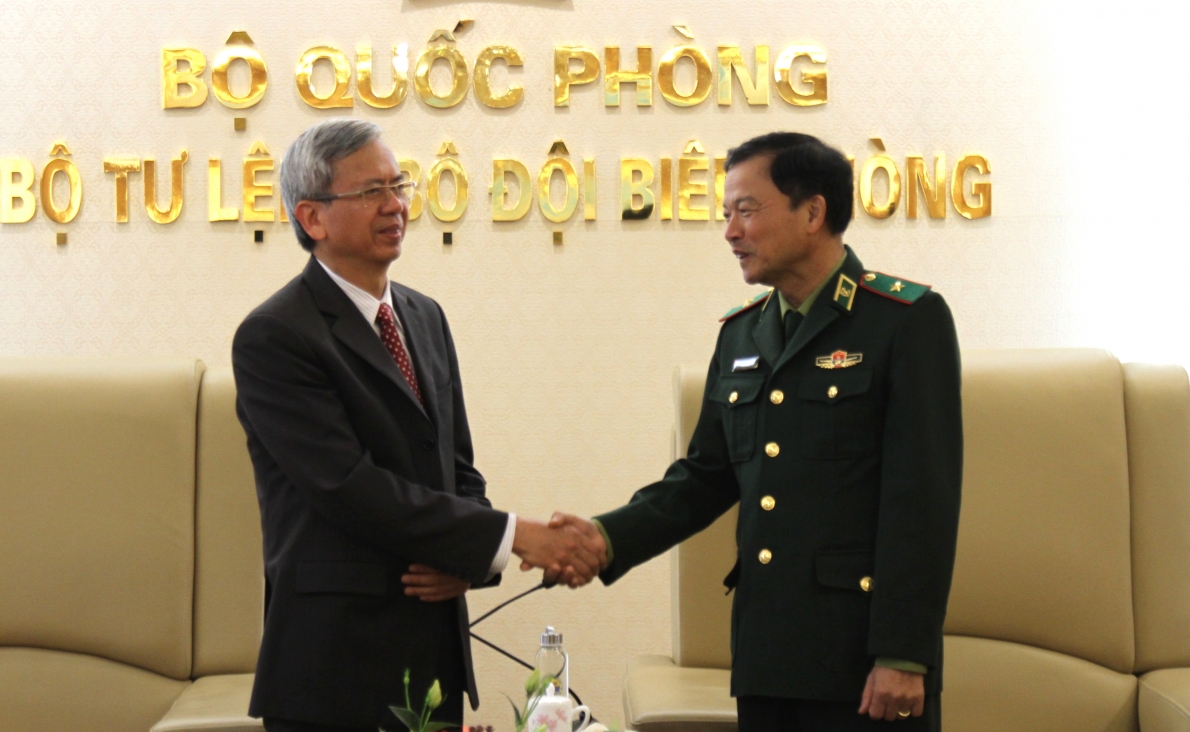 Phó Chủ tịch Phan Văn Hùng mong muốn Hội NCT Việt Nam và Bộ đội Biên phòng tiếp tục đoàn kết, gắn bó, thực hiện hiệu quả chương trình phối hợp