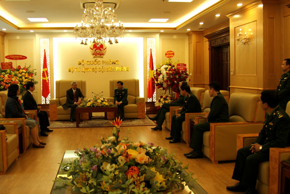 Phó Chủ tịch Phan Văn Hùng đánh giá cao Bộ đội Biên phòng và kết quả chương trình phối hợp