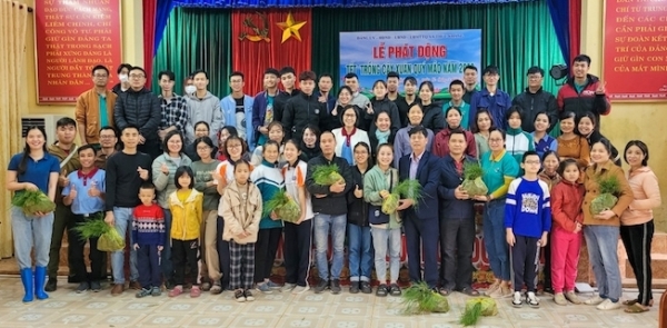 Hưởng ứng phong trào “Trồng một tỷ cây xanh”