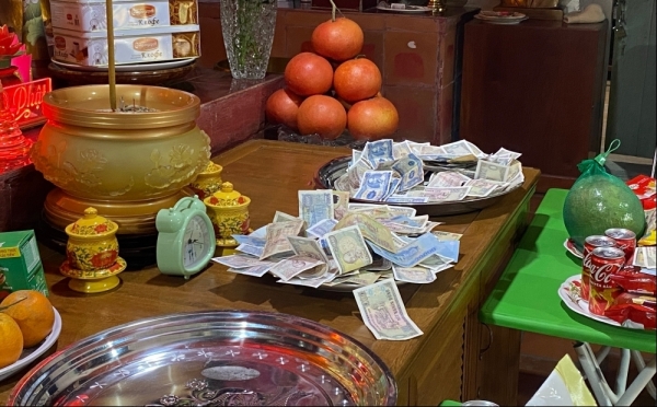 Thủ tướng Chính phủ yêu cầu kiểm tra về quản lý tiền công đức trên toàn quốc