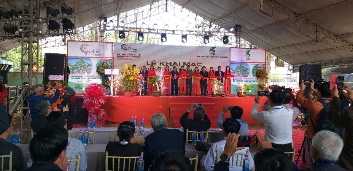 Nơi giao lưu văn hóa Sinh vật cảnh của Tây Nguyên và các tỉnh miền Trung