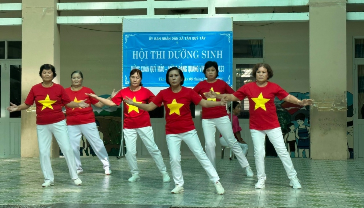 Phấn đấu 100% Câu lạc bộ Liên thế hệ tự giúp nhau hoạt động hiệu quả