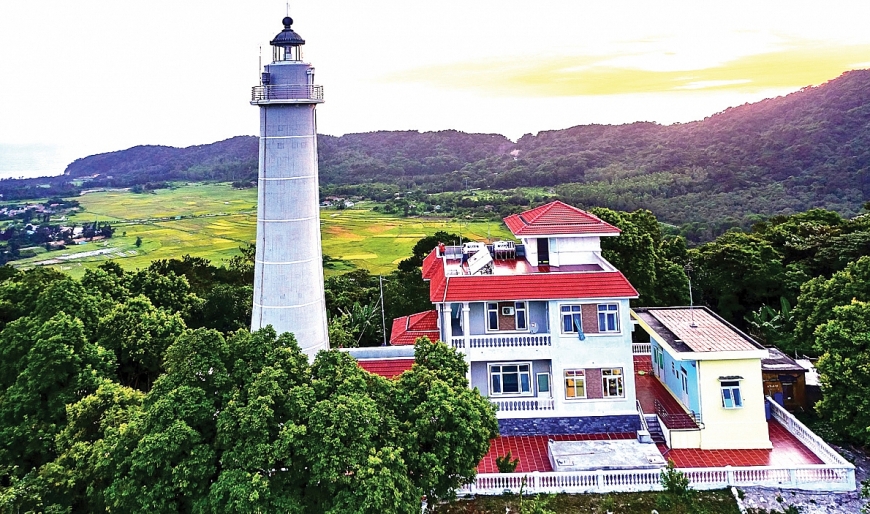 Trạm đèn biển Cô Tô.