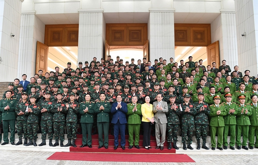 Thủ tướng Phạm Minh Chính gặp mặt Đoàn công tác tham gia hỗ trợ nhân đạo và cứu trợ thảm họa động đất tại Thổ Nhĩ Kỳ của Bộ Quốc phòng, Bộ Công an
