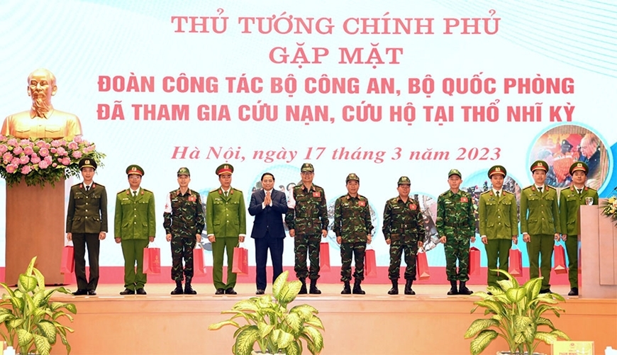 Thủ tướng Phạm Minh Chính gặp mặt Đoàn công tác tham gia hỗ trợ nhân đạo và cứu trợ thảm họa động đất tại Thổ Nhĩ Kỳ của Bộ Quốc phòng, Bộ Công an