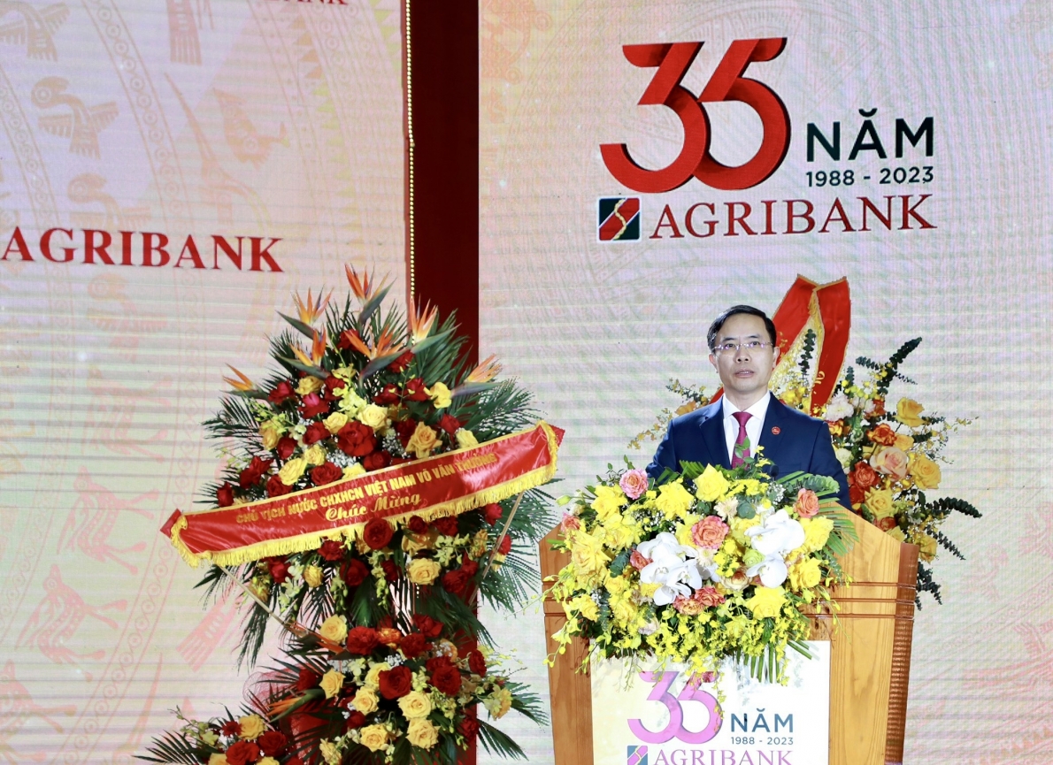 Agribank đón nhận Huân chương Lao động hạng Nhất và chào mừng kỷ niệm 35 năm ngày thành lập