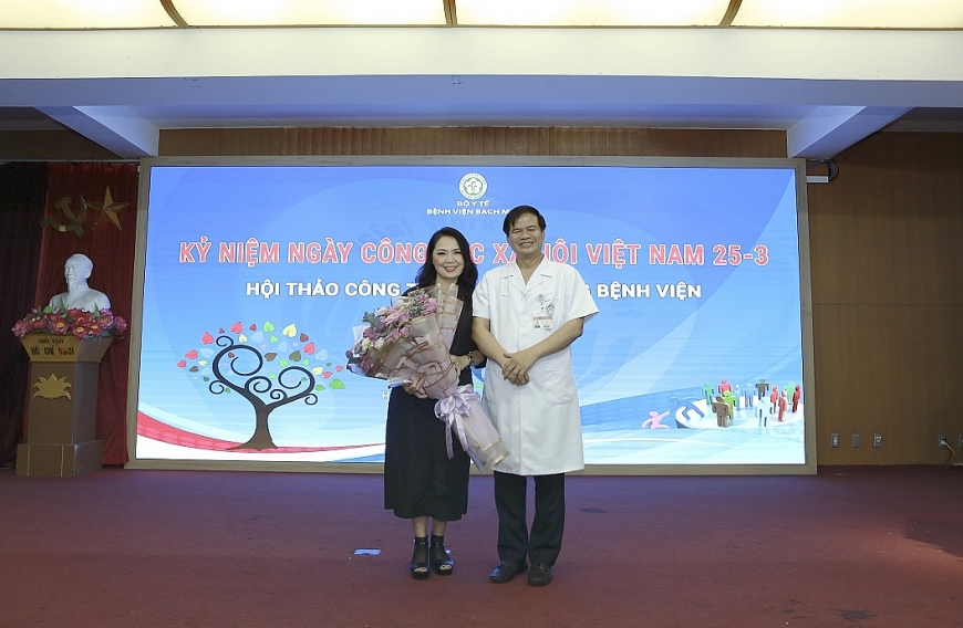 Công tác xã hội trong Bệnh viện: Cánh tay nối dài hỗ trợ người bệnh và cộng đồng Công tác xã hội trong Bệnh viện: Cánh tay nối dài hỗ trợ người bệnh và cộng đồng