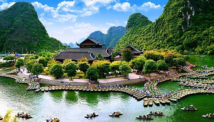 Phát triển du lịch trở thành ngành kinh tế mũi nhọn