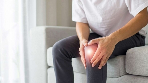 Người cao tuổi cần biết: Các kiểu đau đầu gối cần lưu ý