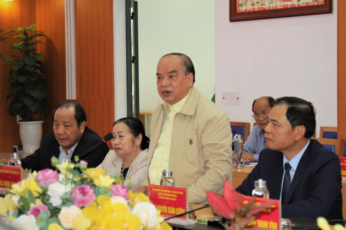 Ông Nguyễn Hồng Lam phát biểu