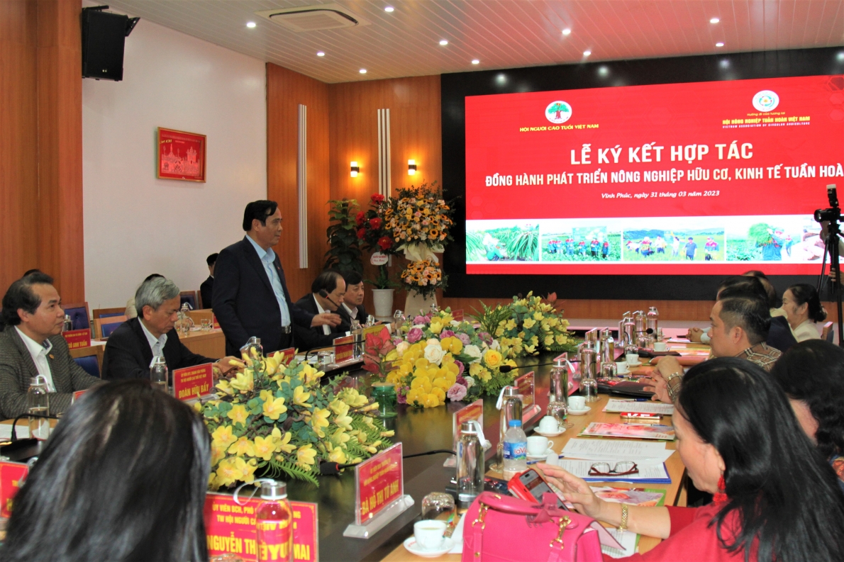 Chủ tịch Nguyễn Thanh Bình phát biểu