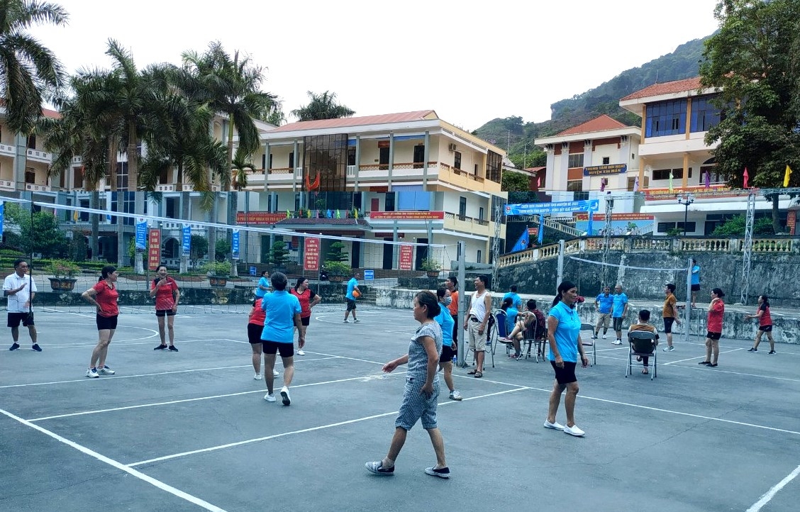 NCT tỉnh Hà Giang tích lực luyện tập bóng chuyền hơi tăng cường sức khỏe