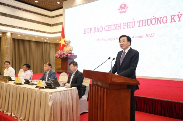 Khắc phục khó khăn thách thức để vươn lên, ứng phó với các vấn đề đột xuất, bất ngờ