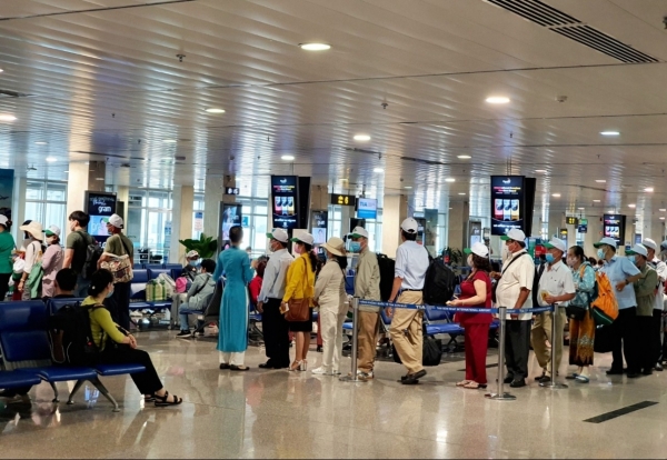 Cục Hàng không Việt Nam yêu cầu các hãng bay không tăng giá vượt trần