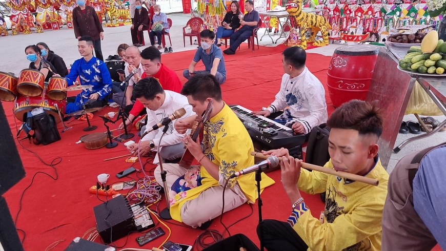 Độc đáo lối hát chầu văn trong Thực hành tín ngưỡng thờ Mẫu Tam phủ của người Việt