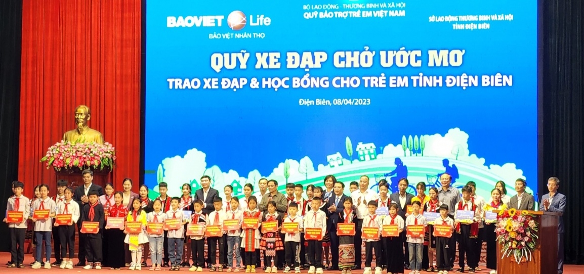 Thủ tướng Phạm Minh Chính thăm và làm việc, kiểm tra một số công trình trọng điểm trên địa bàn tỉnh Điện Biên.