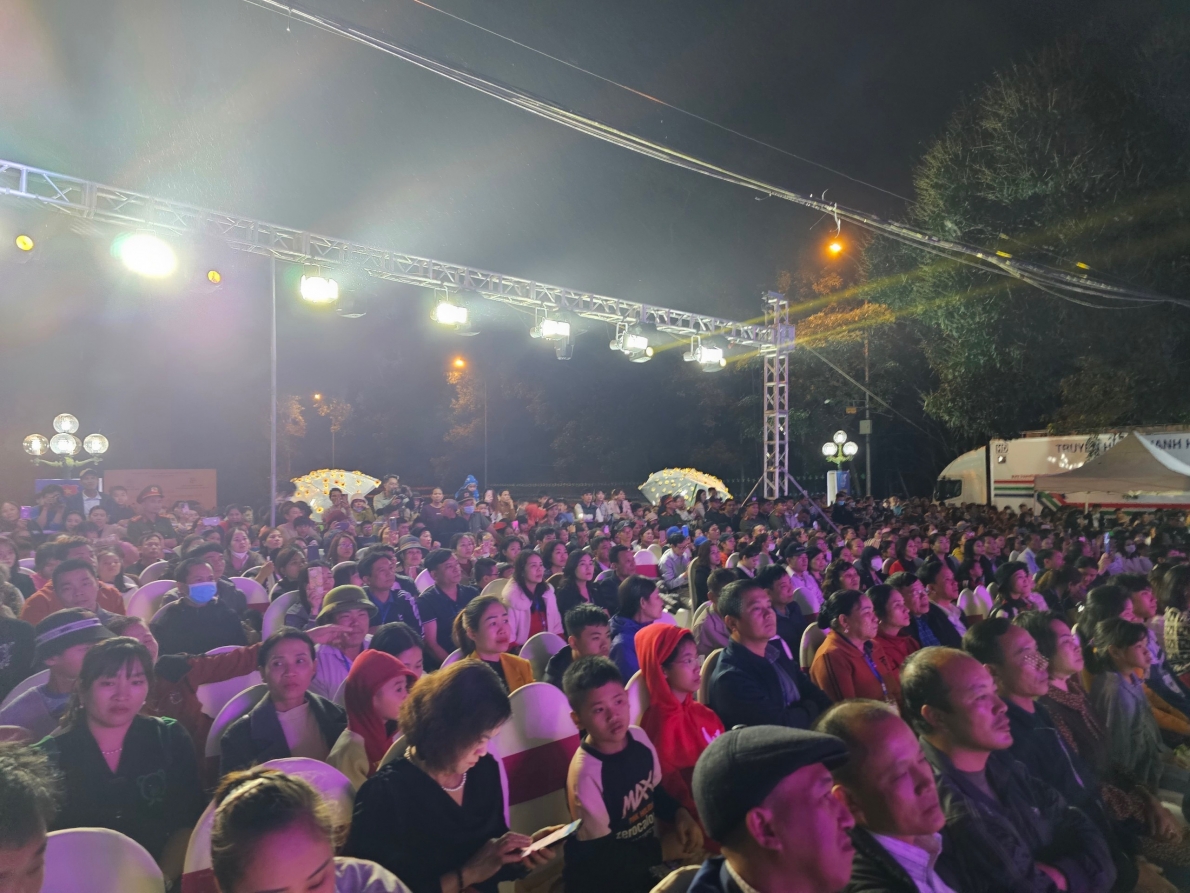 “Lễ hội tình yêu hòn Trống Mái