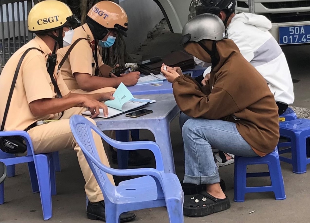 Thực hiện nhiều giải pháp để bảo đảm trật tự an toàn giao thông