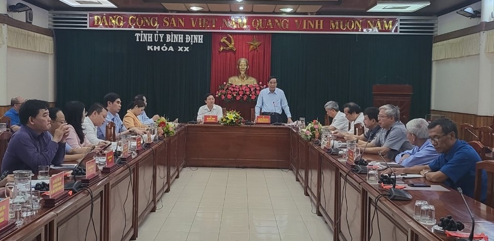 Đoàn công tác của Trung ương hội người cao tuổi Việt Nam làm việc với thường trực tỉnh ủy Bình Định về công tác Người cao tuổi.